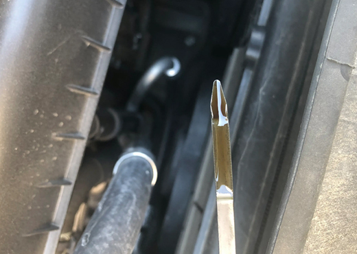 車子換機油，可以不換機油濾芯嗎?有什么后果和危害